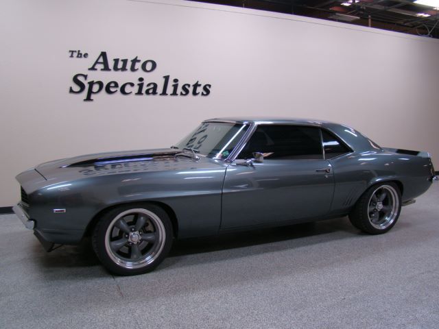 *1969*chevrolet*camaro*ls1*6 speed*pro touring*vintage*air*4 wheel disc brakes*