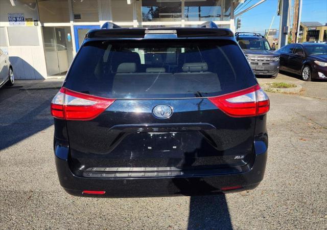 2016 toyota sienna xle