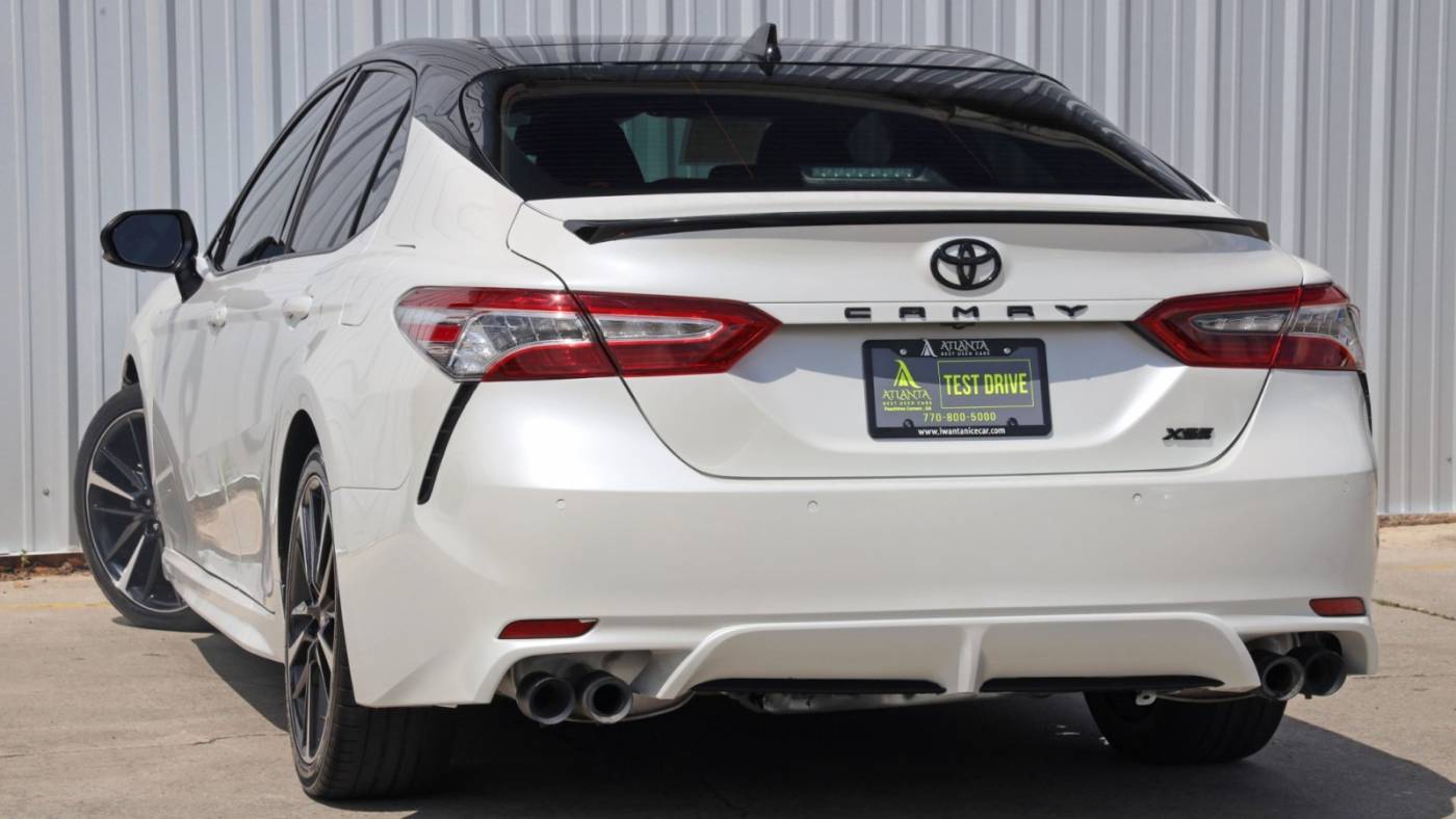 2020 toyota camry xse v6