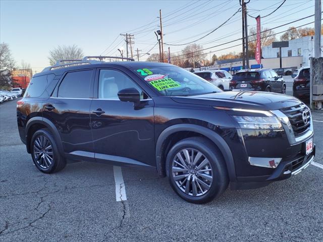 2023 nissan pathfinder sl