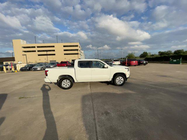 2022 nissan frontier sv