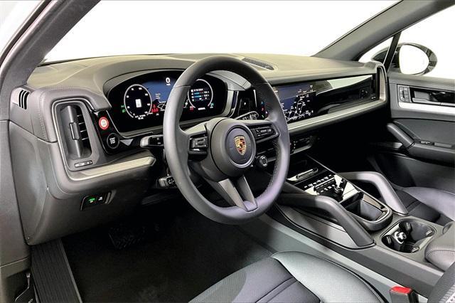 2024 porsche cayenne base