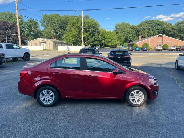 2012 chevrolet sonic lt