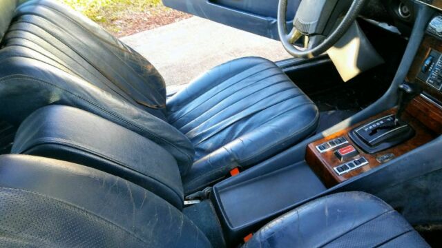 1979 450slc mercedes-benz. runs and looks good. chrome wheels. sunroof. am/fm/cd