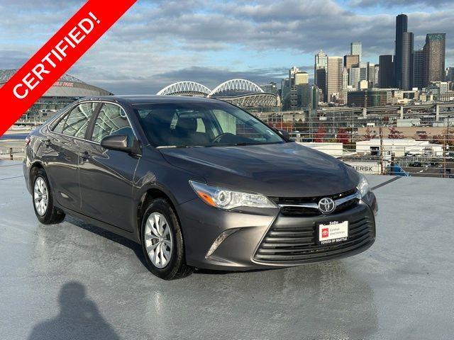 2016 toyota camry le