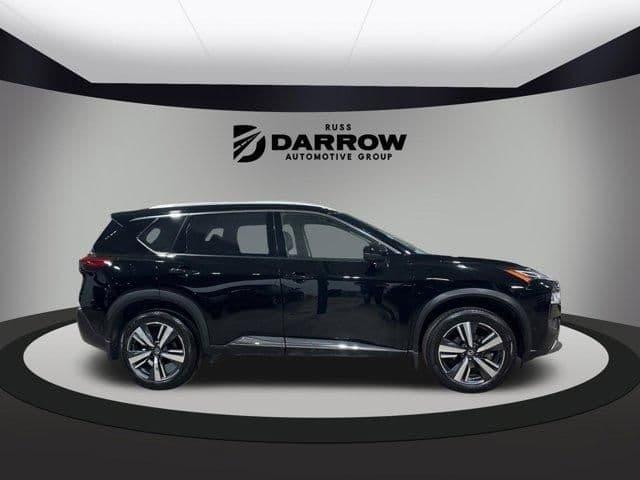 2021 nissan rogue platinum in milwaukee, wisconsin