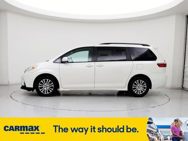 2020 toyota sienna xle