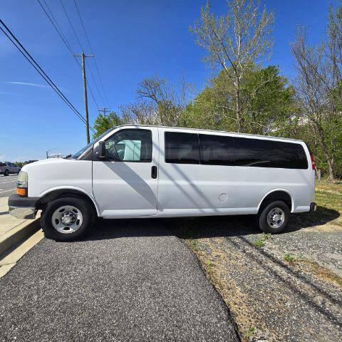 2011 chevrolet express 3500 lt