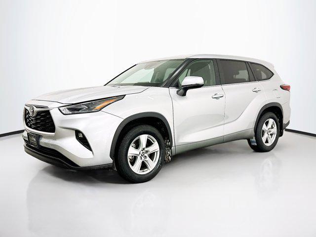 2024 toyota highlander le