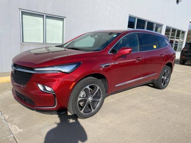 2022 buick enclave essence