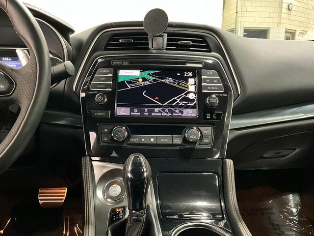 2023 nissan maxima sr