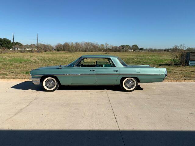 389 cid v8 1961 pontiac bonneville 4 door hard top - original