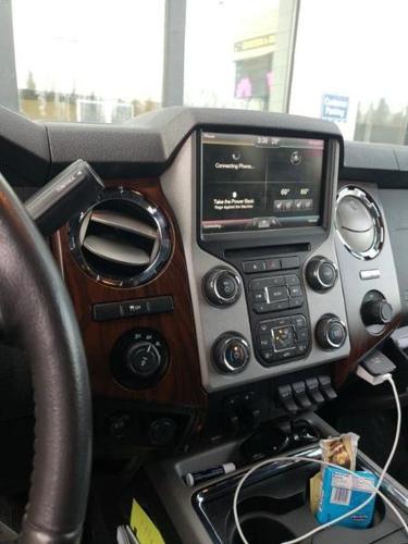 2015 ford f-350 super duty lariat 4x4 lariat 4dr crew cab 6.8 ft. sb srw pickup for sale in anchorage, alaska