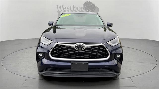 2021 toyota highlander le