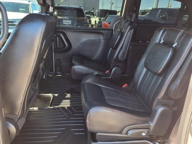 2019 dodge grand caravan r/t