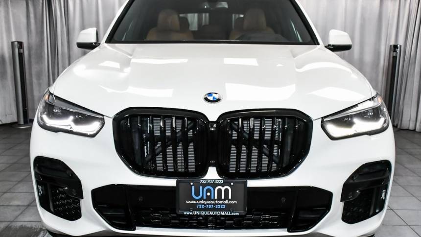2022 bmw x5 m50i