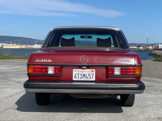 1977 mercedes-benz 240d w123 - runs, drives, no reserve, engine is 150k miles
