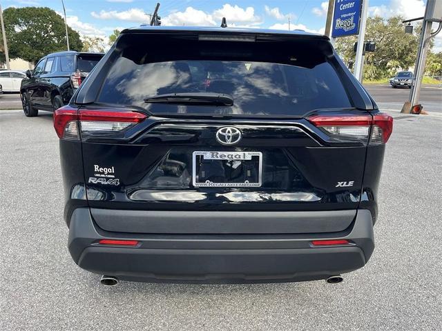 2022 toyota rav4 xle premium
