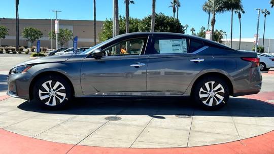2025 Nissan Altima