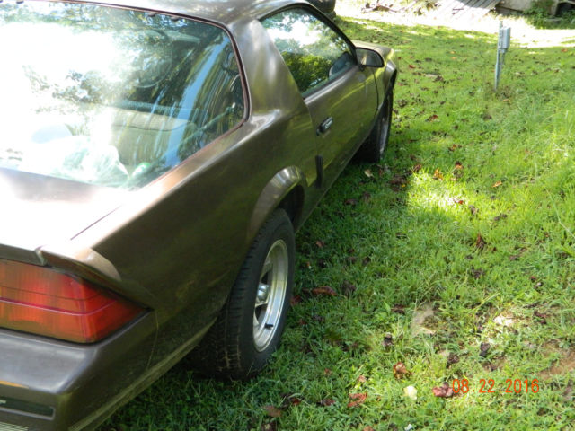 1984 chevy camaro base coupe 2-door: 305 v8 automatic trans "great project car"