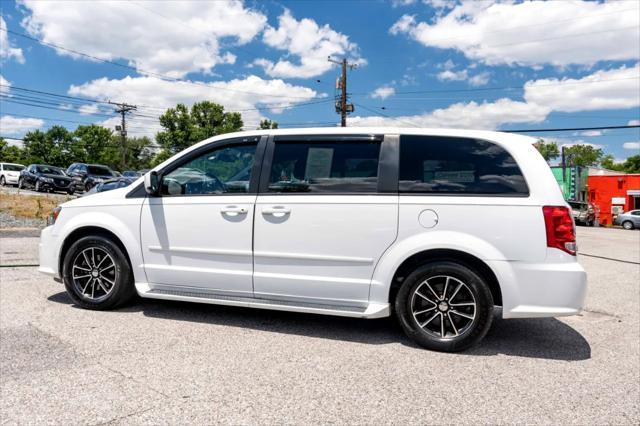 2017 dodge grand caravan se