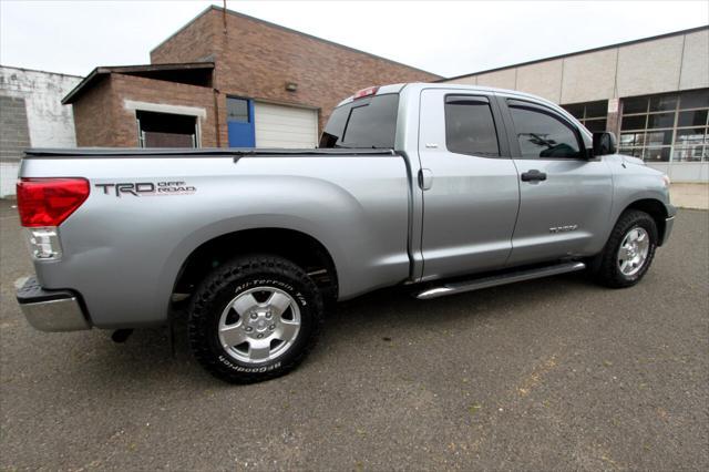 2011 toyota tundra grade