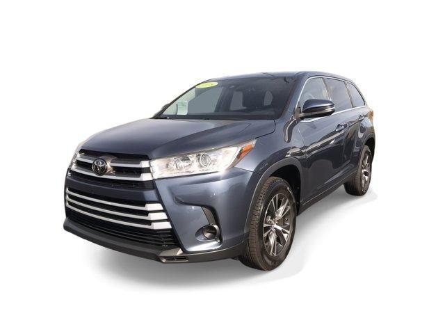 2018 toyota highlander le