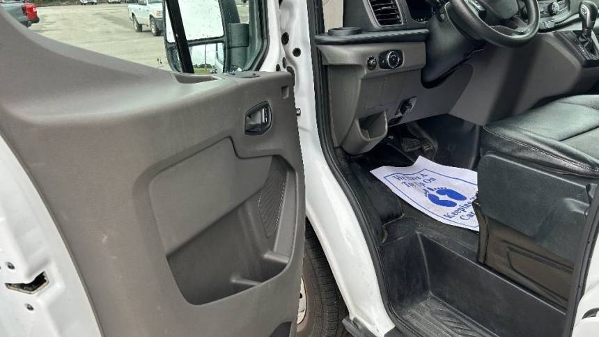 2022 ford transit 350 hd