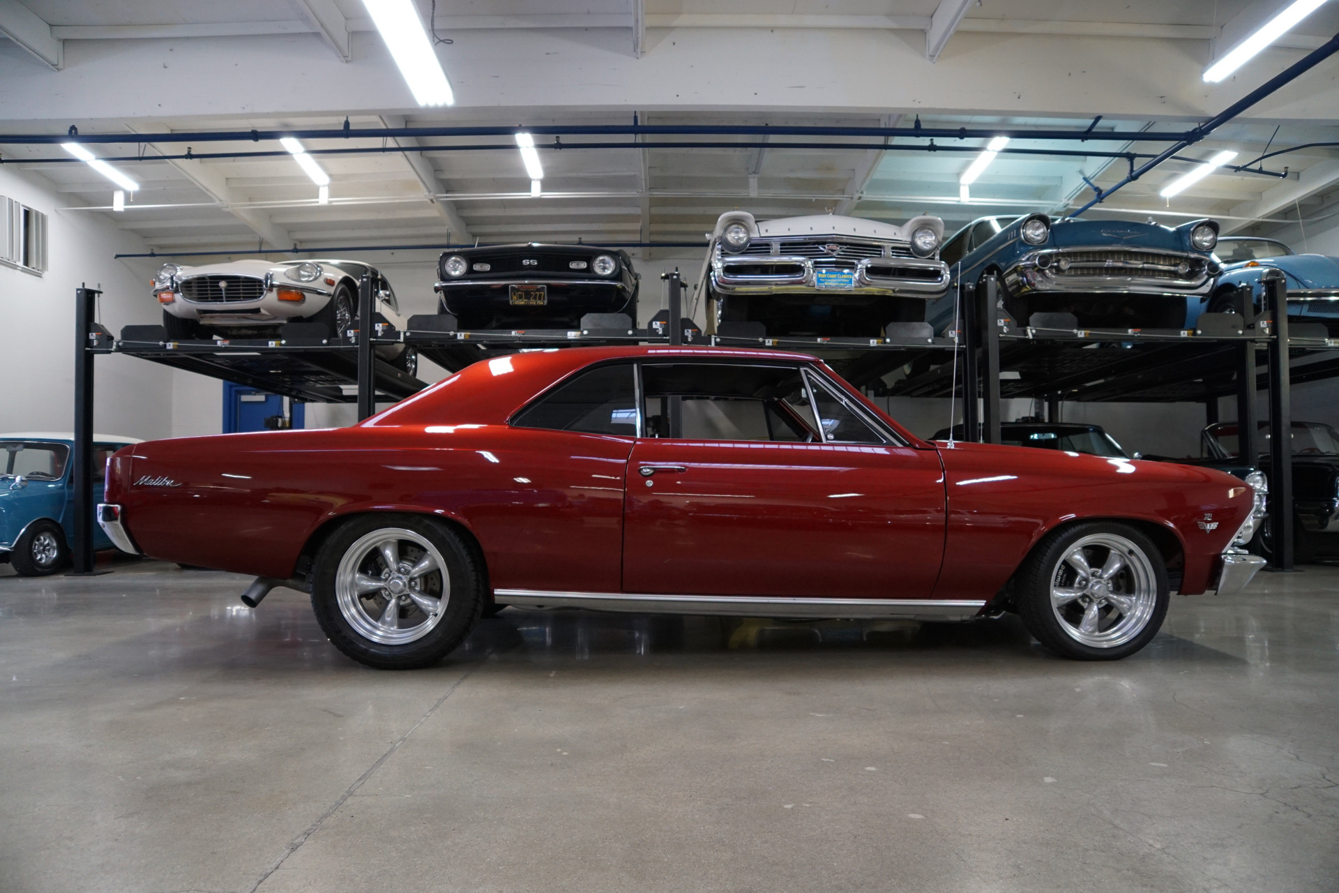 0 custom 434c.i. v8 600hp manual2 dr hardtop