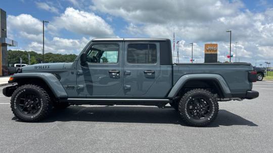 2024 Jeep Gladiator willys
