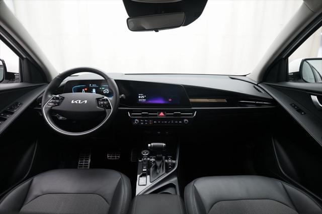 2023 kia niro touring