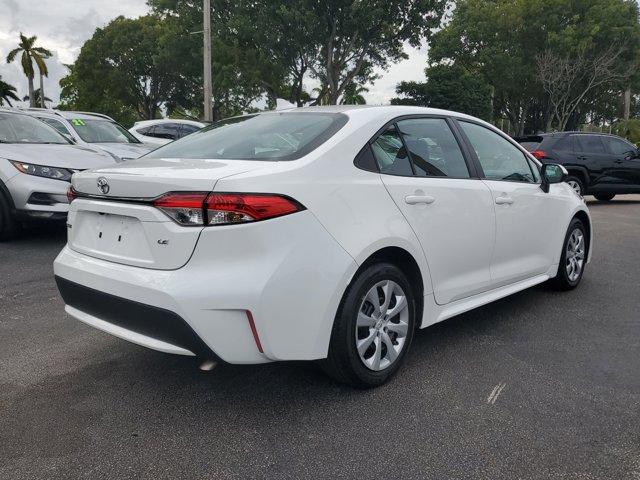 2022 toyota corolla le