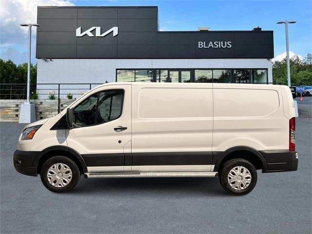 2022 ford transit-150 base