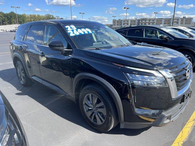 2023 nissan pathfinder s
