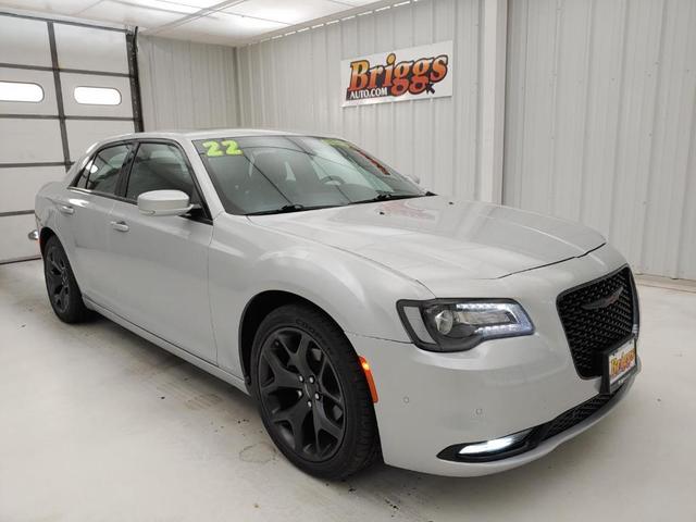 2022 chrysler 300 s