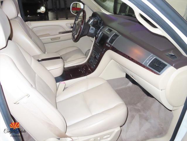 2009 cadillac escalade base