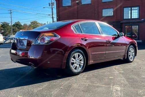 2010 nissan altima in northwoods, illinois