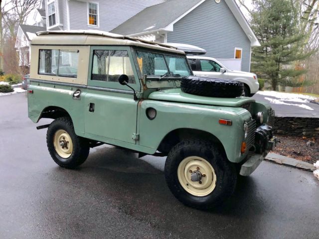 1973 series 111 land rover 88" station wagon