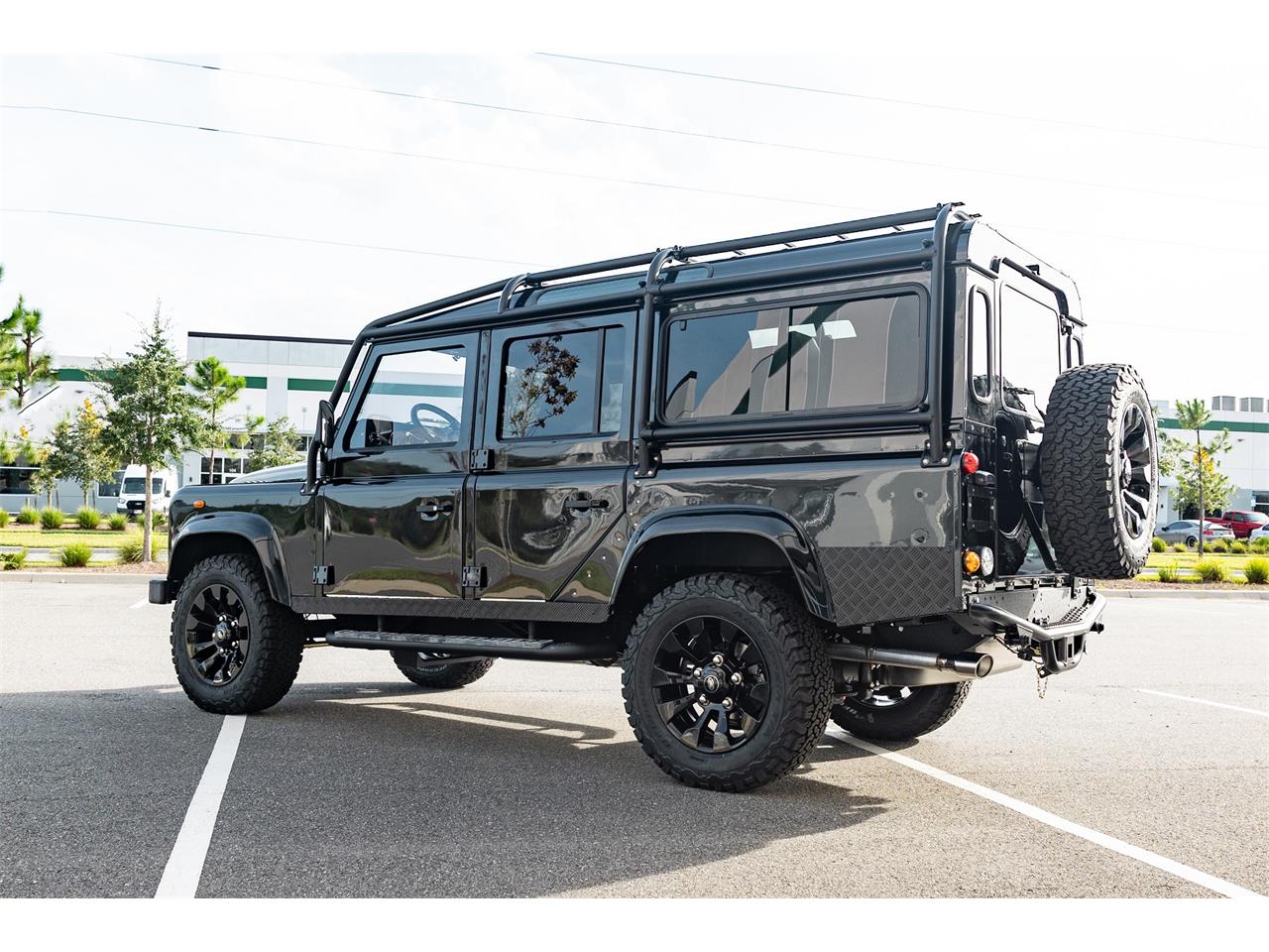 1967 land rover defender 109