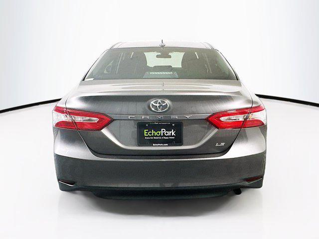 2020 toyota camry le