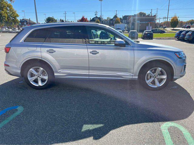 2022 audi q7 45 premium plus
