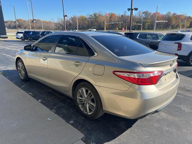 2015 toyota camry se