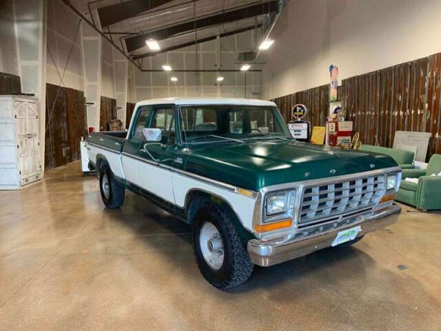 ford f-250 green with 88,039 miles, for sale!
