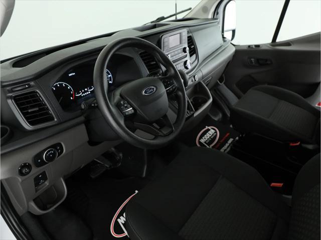 2022 ford transit-250 base