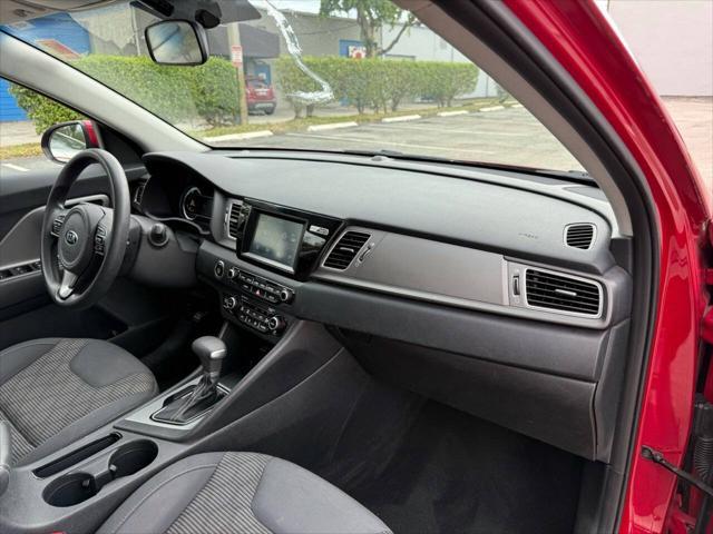 2018 kia niro lx
