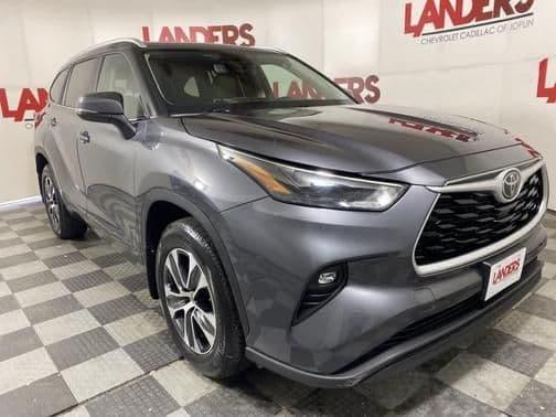 2023 toyota highlander xle in joplin, missouri