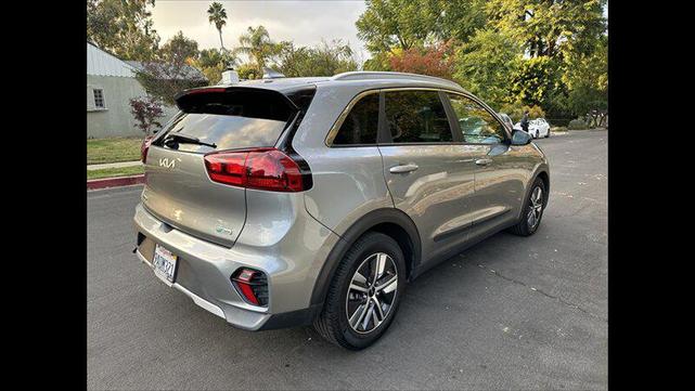 2022 kia niro lxs