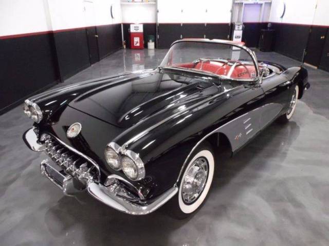 1960 chevrolet corvette 1 black and silver convertible v8 4.6l manual 4-speed