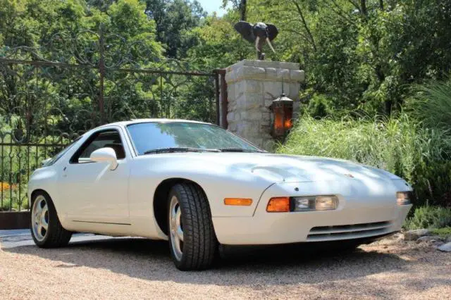 1994 porsche 928 gts 1 of only 8!! super low miles! just serviced and inspected!