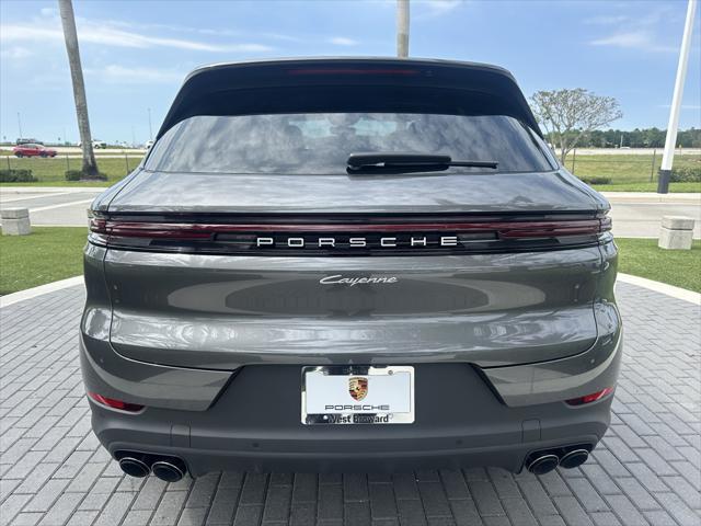 2024 porsche cayenne base